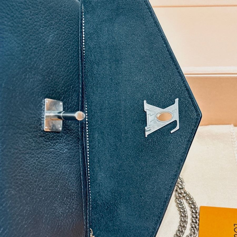 Louis Vuitton Pochette My Lockme LV鏈包 黑 Lockme 鏈條手拿包-3