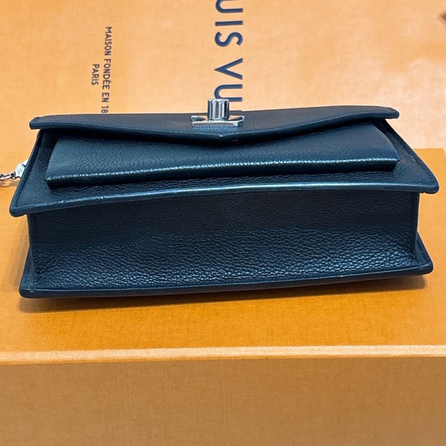 Louis Vuitton Pochette My Lockme LV鏈包 黑 Lockme 鏈條手拿包-9