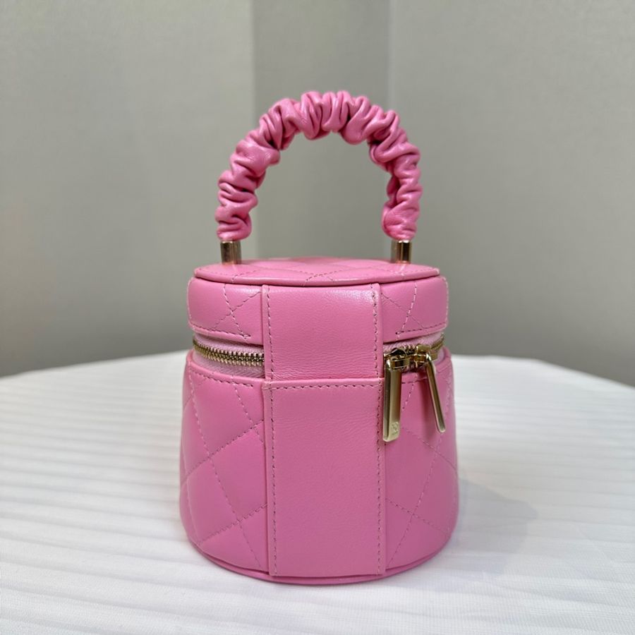 香奈兒/Chanel Vanity 粉色小圓桶金扣手提化妝包 小羊皮12×9.5×11cm-8