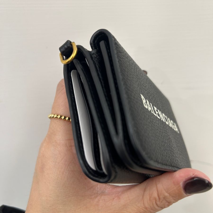Balenciaga 黑牛皮前釦零錢袋後三折三卡短夾-3