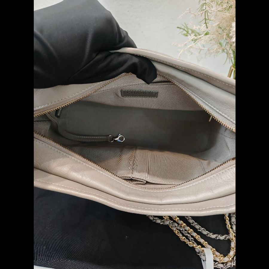 Chanel Gabrielle medium
Grey-10