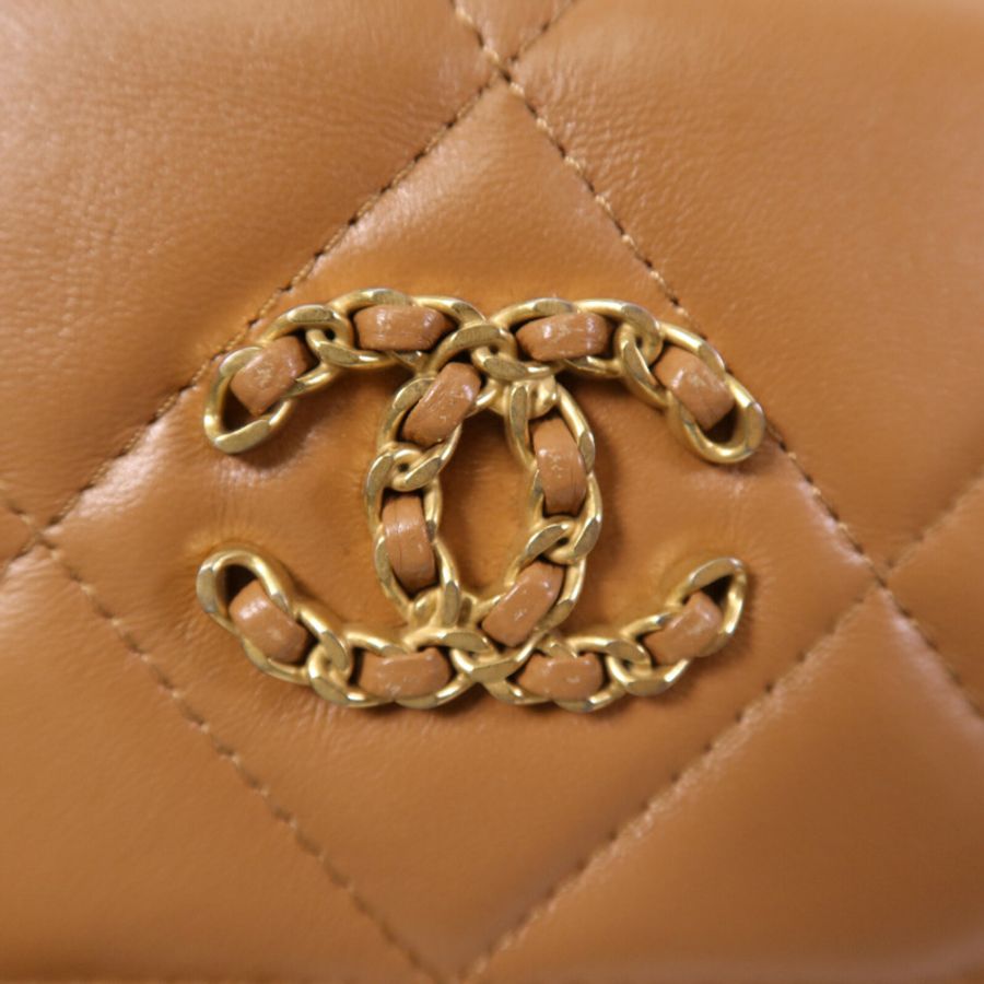 CHANEL 羊皮皮革CHANEL 19 Phone Bag金扣鏈帶手挽肩背兩用袋-6