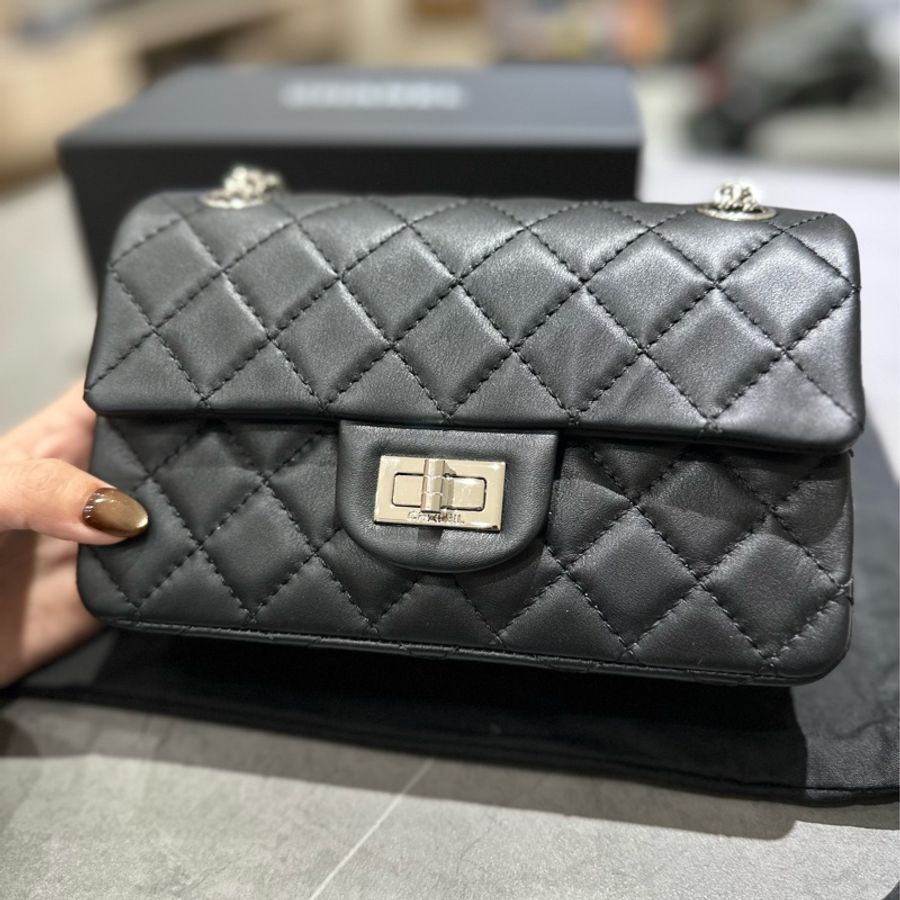 Chanel 2.55 mini 牛皮黑銀 晶片款-7
