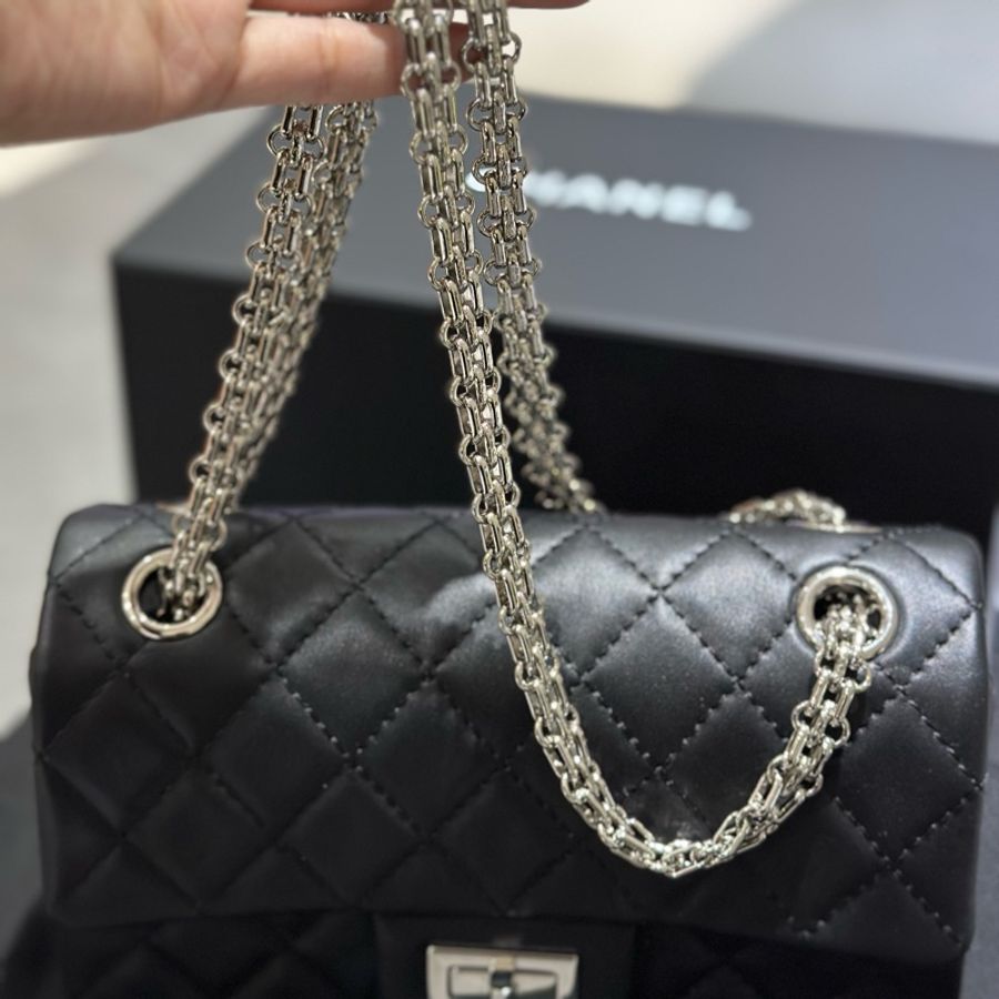 Chanel 2.55 mini 牛皮黑銀 晶片款-15