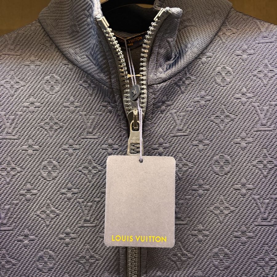 Louis Vuitton 全新 深藍色 暗紋 浮雕 老花 外套-2