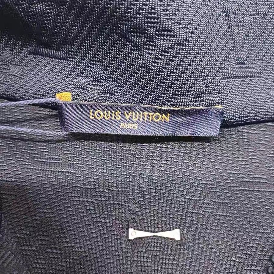 Louis Vuitton 全新 深藍色 暗紋 浮雕 老花 外套-7
