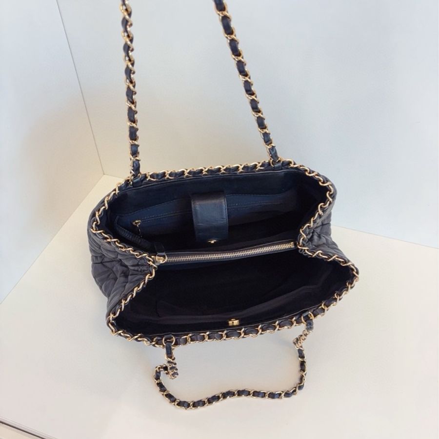 ✨Chanel 黑金穿鏈tote 復古黑金配色 時尚永不過時🖤-9