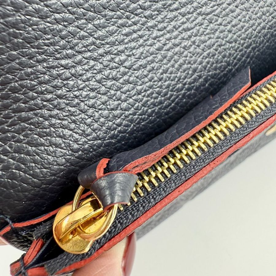 Louis Vuitton - 海軍藍牛皮壓紋下蓋四卡Emilie長夾-13
