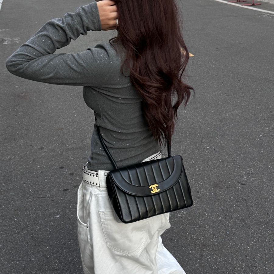 【極新🎁】 Chanel Diana 香奈兒 黛妃包 黑金羊皮 絕版稀有釋出!-1