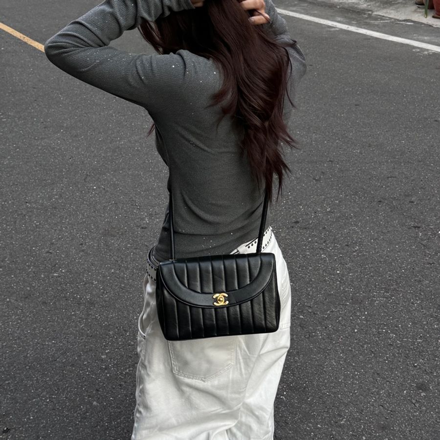 【極新🎁】 Chanel Diana 香奈兒 黛妃包 黑金羊皮 絕版稀有釋出!-7