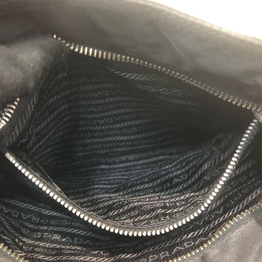 Prada 黑色斜孭袋 XC142-17