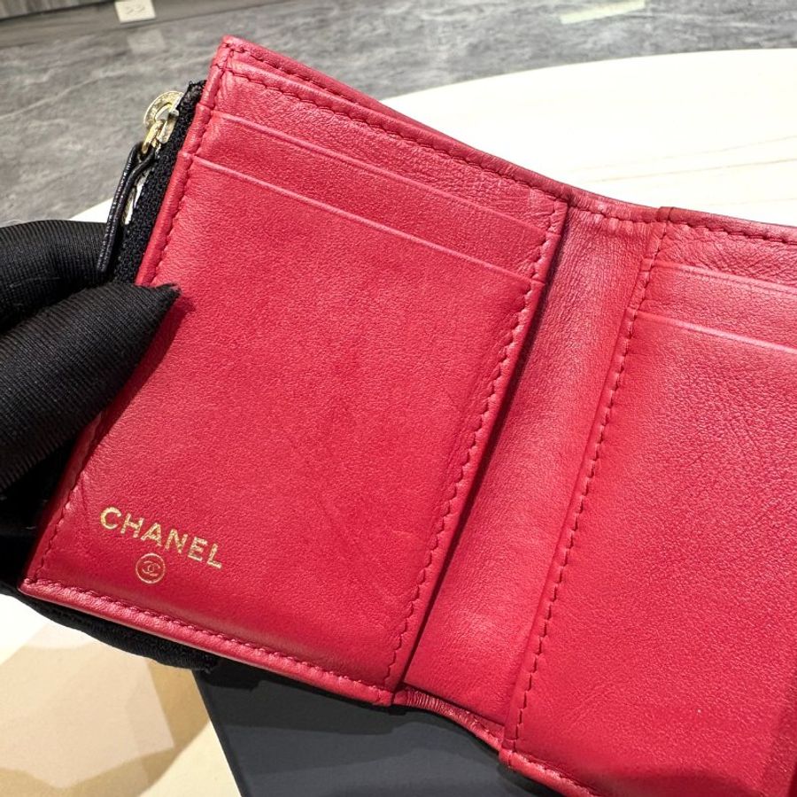 *SHIHNA名牌精品* CHANEL 19 黑色羊皮金釦 三折短夾-5
