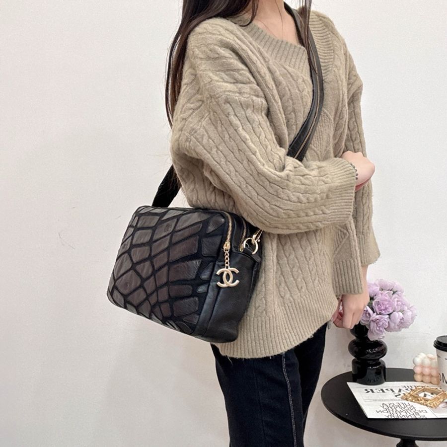 「限時優惠到4/30」Chanel 絨毛皮革拼色相機包 vintage 中古 二手 特價-1