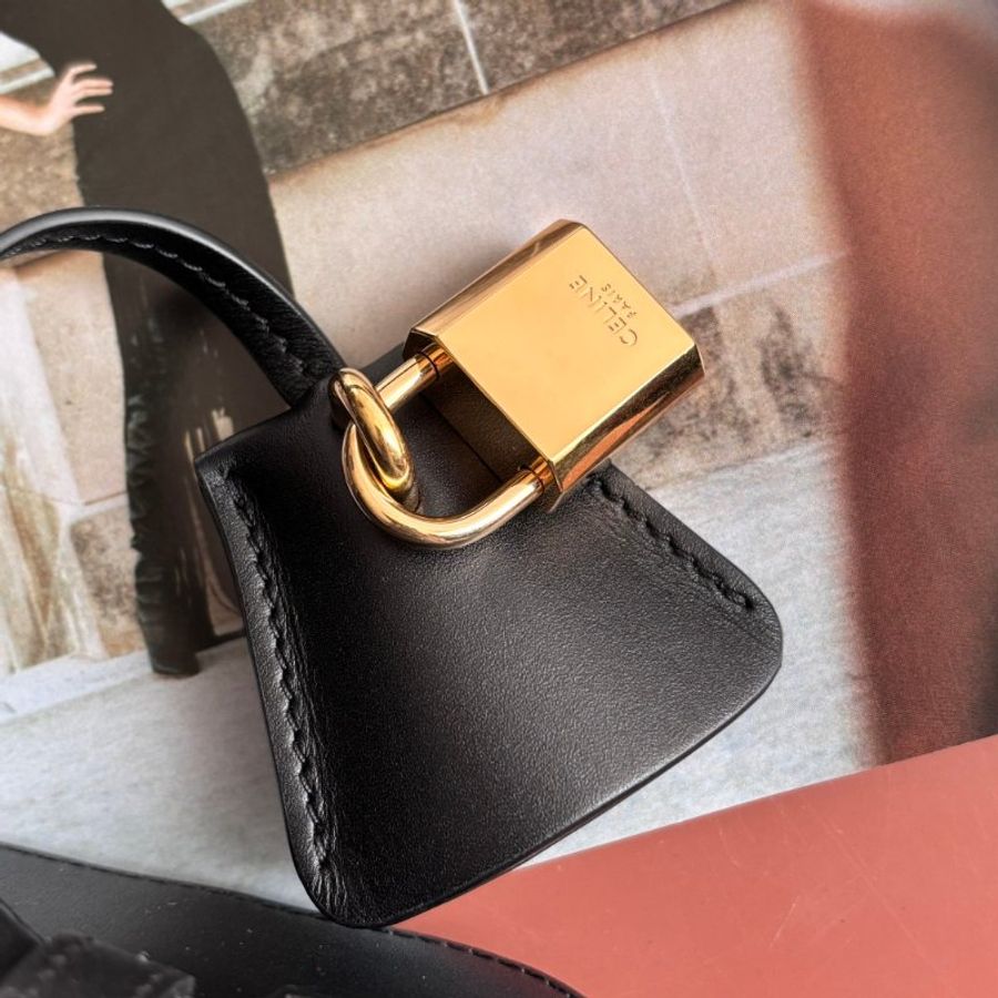 ::CELINE:: Calfskin Shoulder Bag, Crossbody Bag 黑色滑面皮革箱型化妝包 盒子包 手提包 斜背包-2