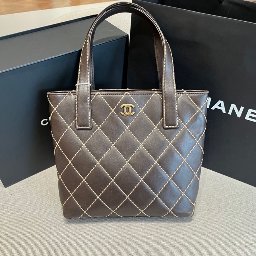 Chanel香奈兒 中古棕色外縫線薇薇安手提包 尺寸約24*23*8-1