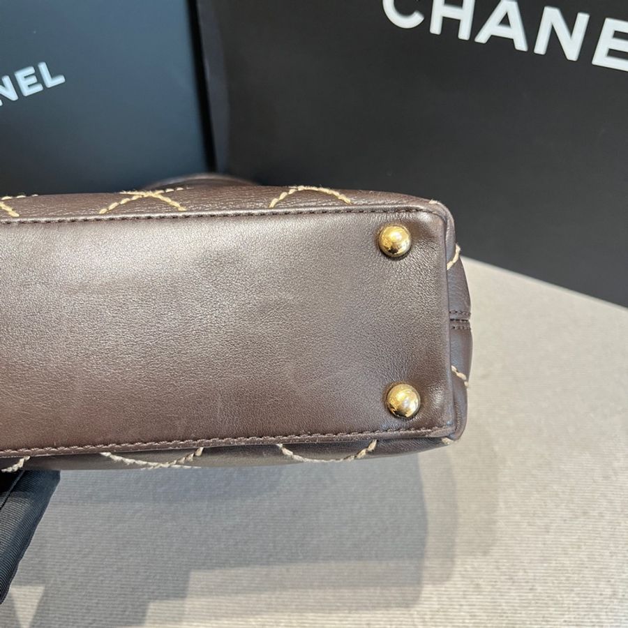 Chanel香奈兒 中古棕色外縫線薇薇安手提包 尺寸約24*23*8-3