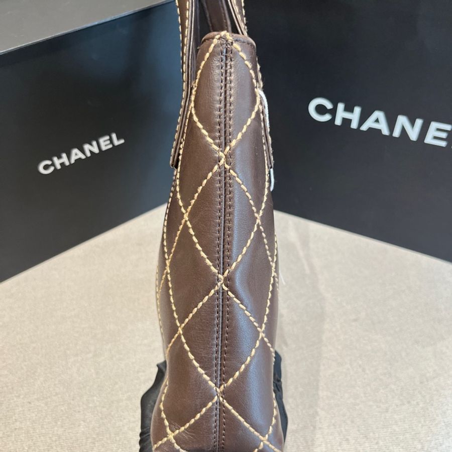 Chanel香奈兒 中古棕色外縫線薇薇安手提包 尺寸約24*23*8-5