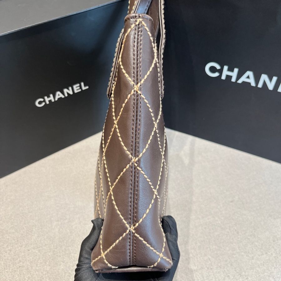 Chanel香奈兒 中古棕色外縫線薇薇安手提包 尺寸約24*23*8-6