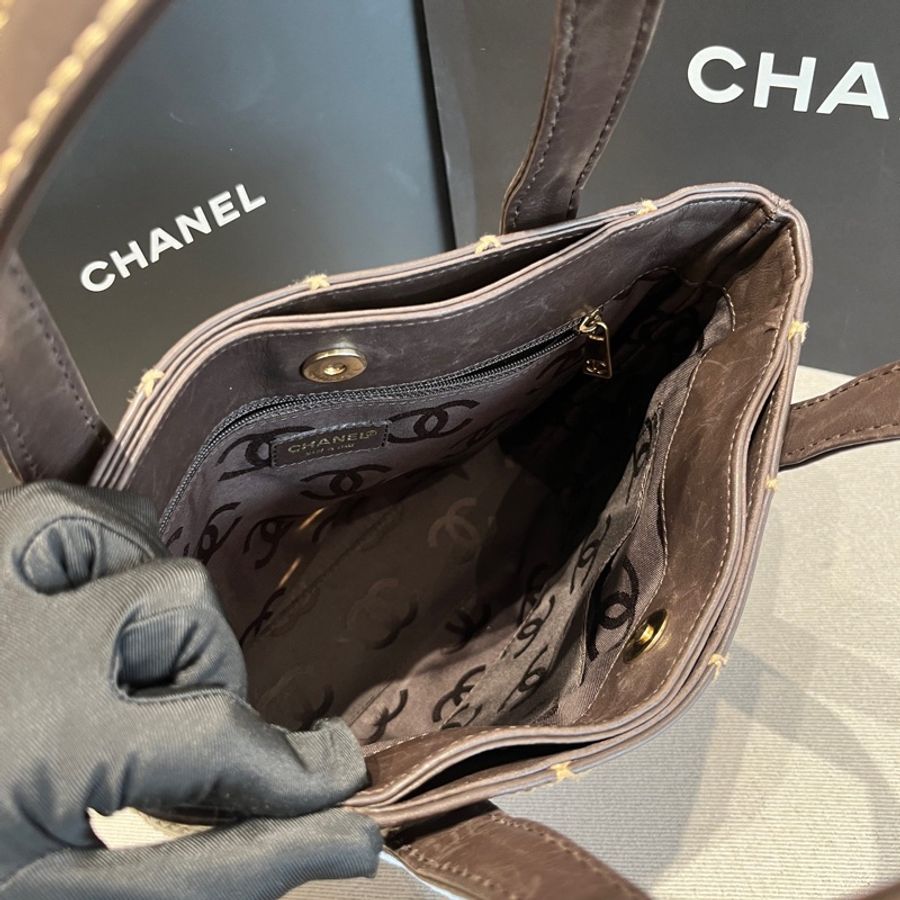 Chanel香奈兒 中古棕色外縫線薇薇安手提包 尺寸約24*23*8-7