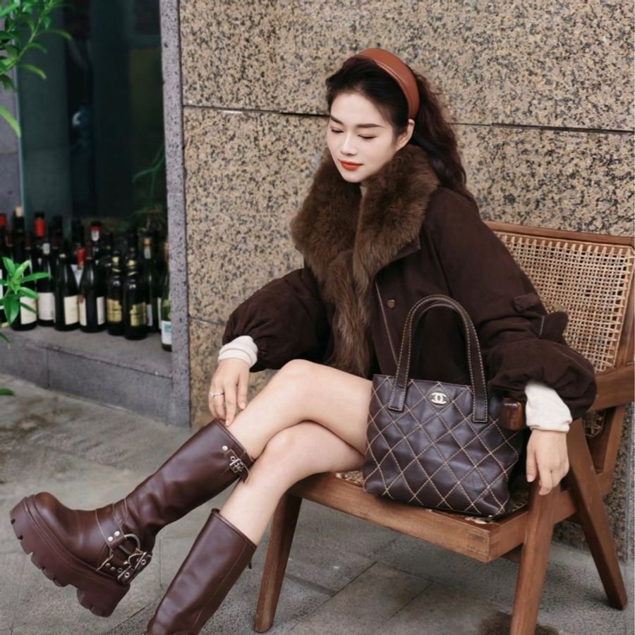 Chanel香奈兒 中古棕色外縫線薇薇安手提包 尺寸約24*23*8-8