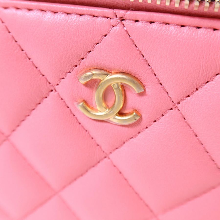 CHANEL 牛皮皮革Vanity Case金扣鏈帶肩背袋-9