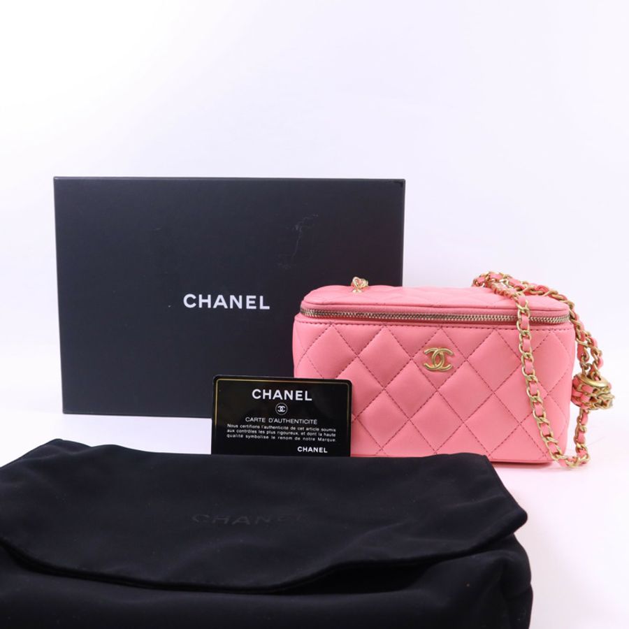 CHANEL 牛皮皮革Vanity Case金扣鏈帶肩背袋-16