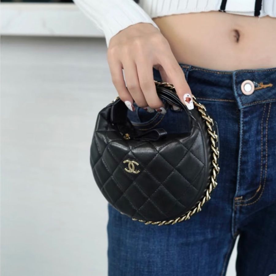 莉亞精品♡Chanel AP3095 呼拉圈月牙包 二手-1