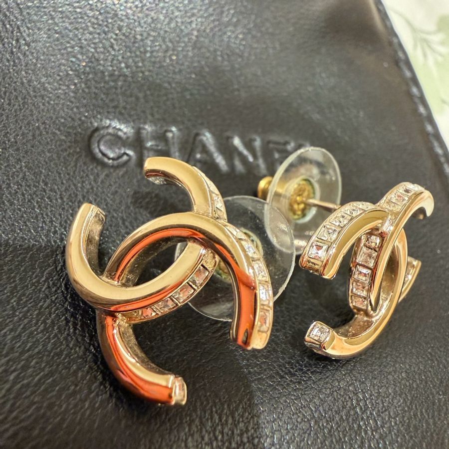 Chanel淡金經典大LOGO耳環-0