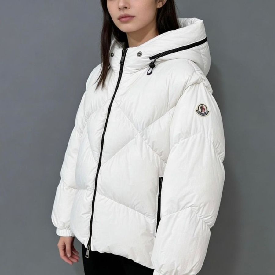 Moncler 白色新款袖標麵包羽絨服2碼胸圍120衣長64 95新 配件塵袋-0