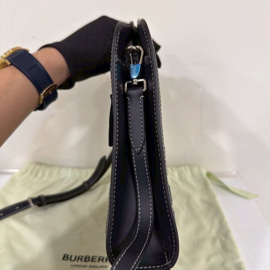 實用設計款❤️🔥 超低價😍Burberry黑色帆布拼皮刺繡Logo手提斜背包-7