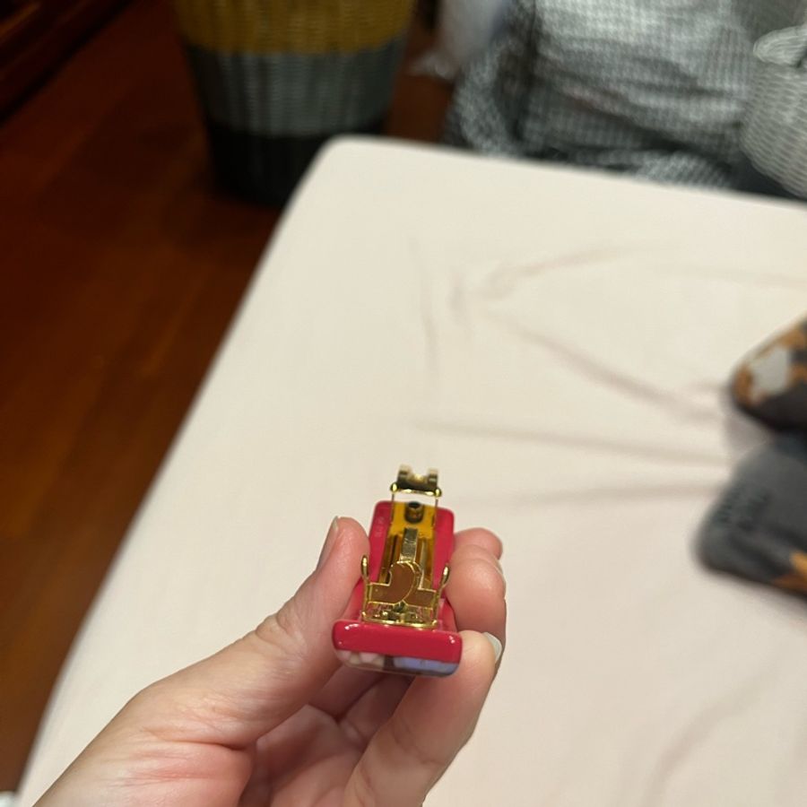 LV粉紫色髮夾-4