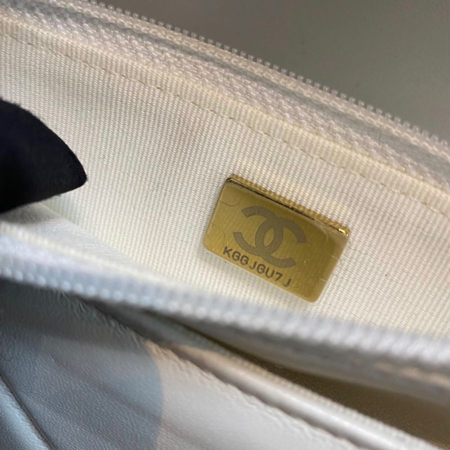 【92%新 ✨ 全網最抵!】Chanel 19bag WOC 白色 牛皮 芯片款-8