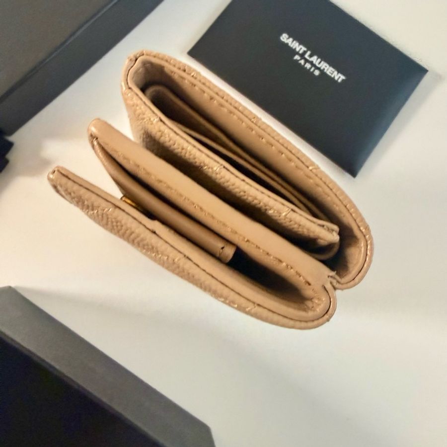 ✔️ Saint Laurent Paris YSL 聖羅蘭 魚子醬牛皮三折短夾(藕粉)-11