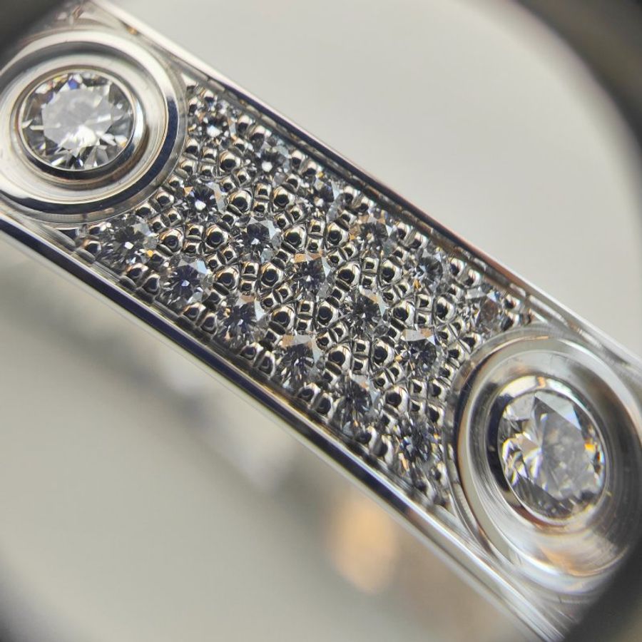 Cartier 卡地亞 Love 18K白金 寬版全鑽石手環 Size 17 Bracelet-5