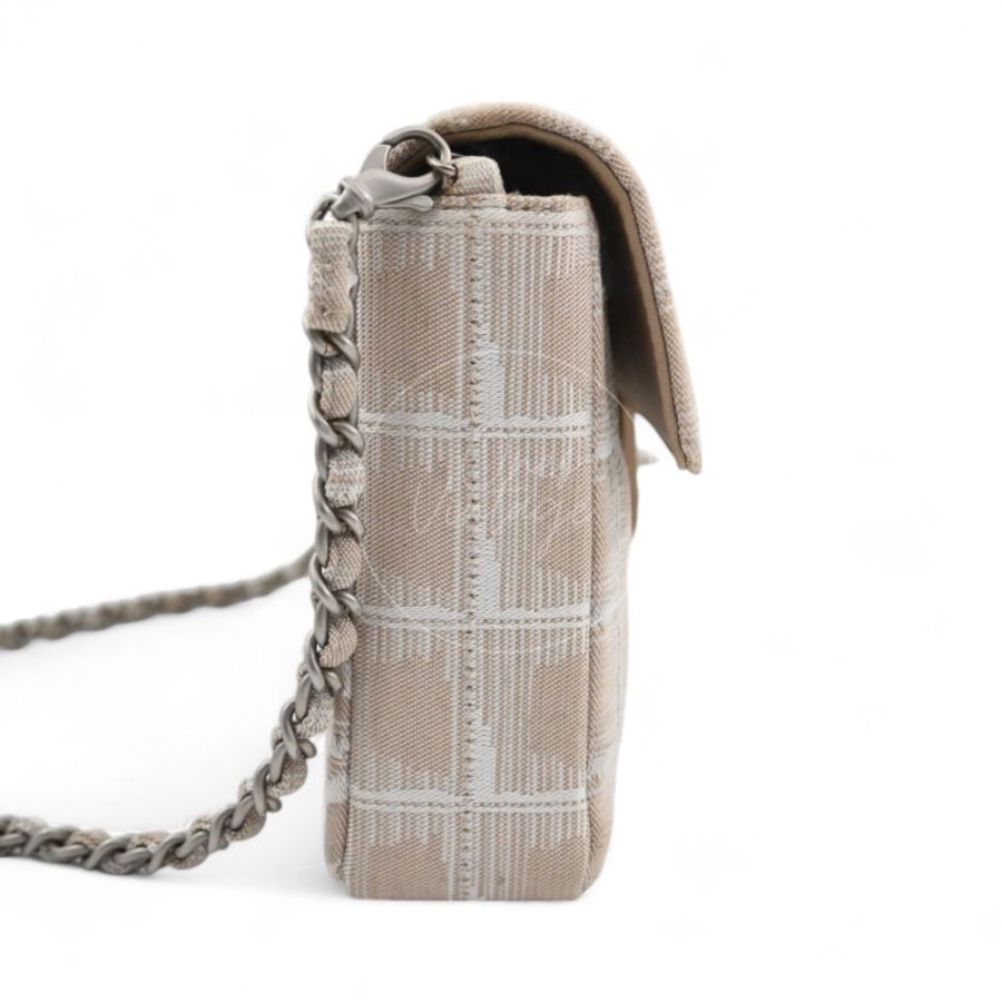 中古 Chanel 香奈兒 米色 尼龍 Travel Line旅行系列 Chocolate Bar 巧克力棒包-2