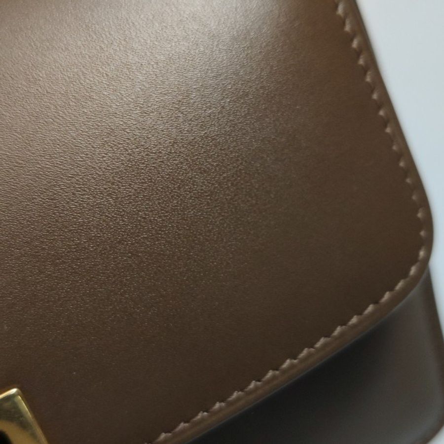 Celine Classic Box豆腐包小號牛皮純色按壓式鎖扣單肩包-16