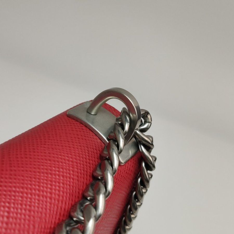 Prada Monochrome牛皮純色字母logo信封式翻蓋斜挎包-10
