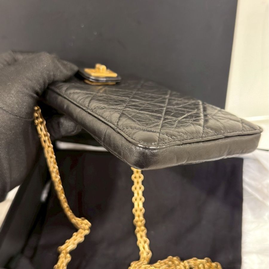 🈶購證99新🆕解放雙手😍Chanel黑金leboy菱格紋手機包斜背包-10