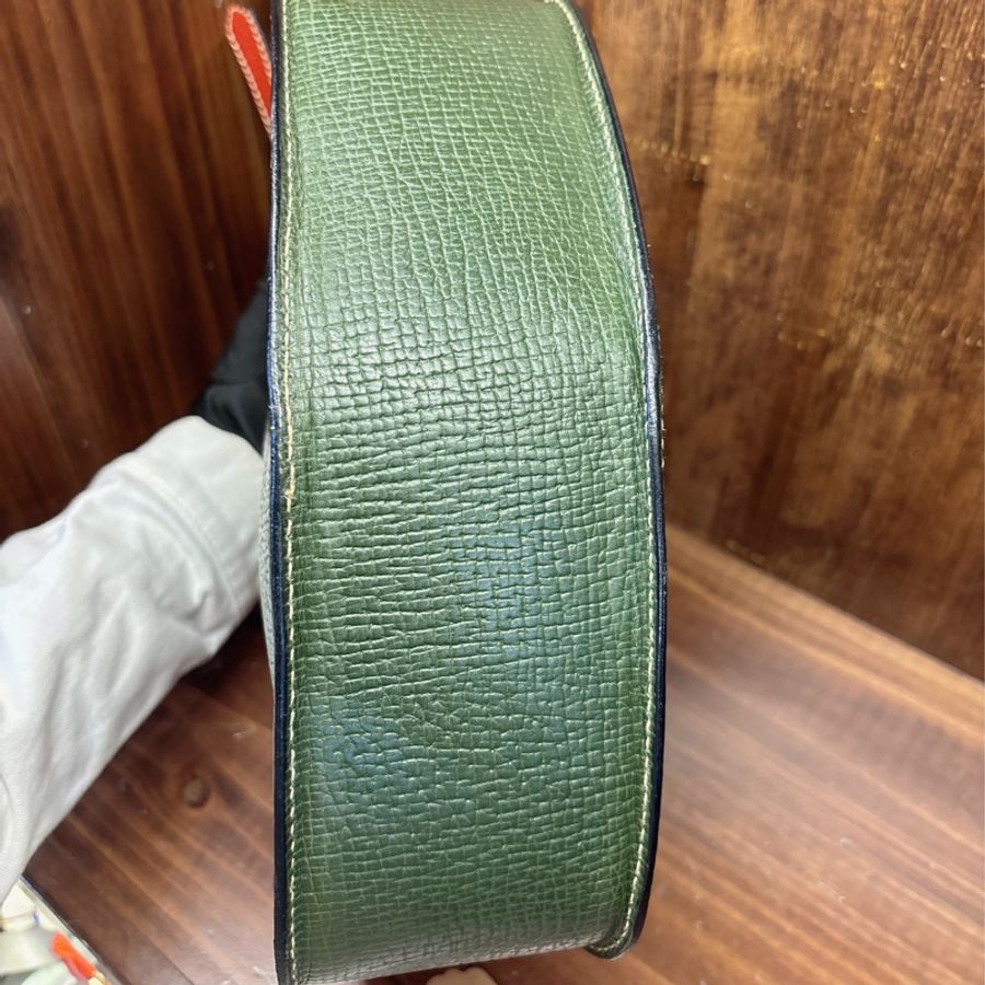 Loewe 綠色皮革斜挎包-2