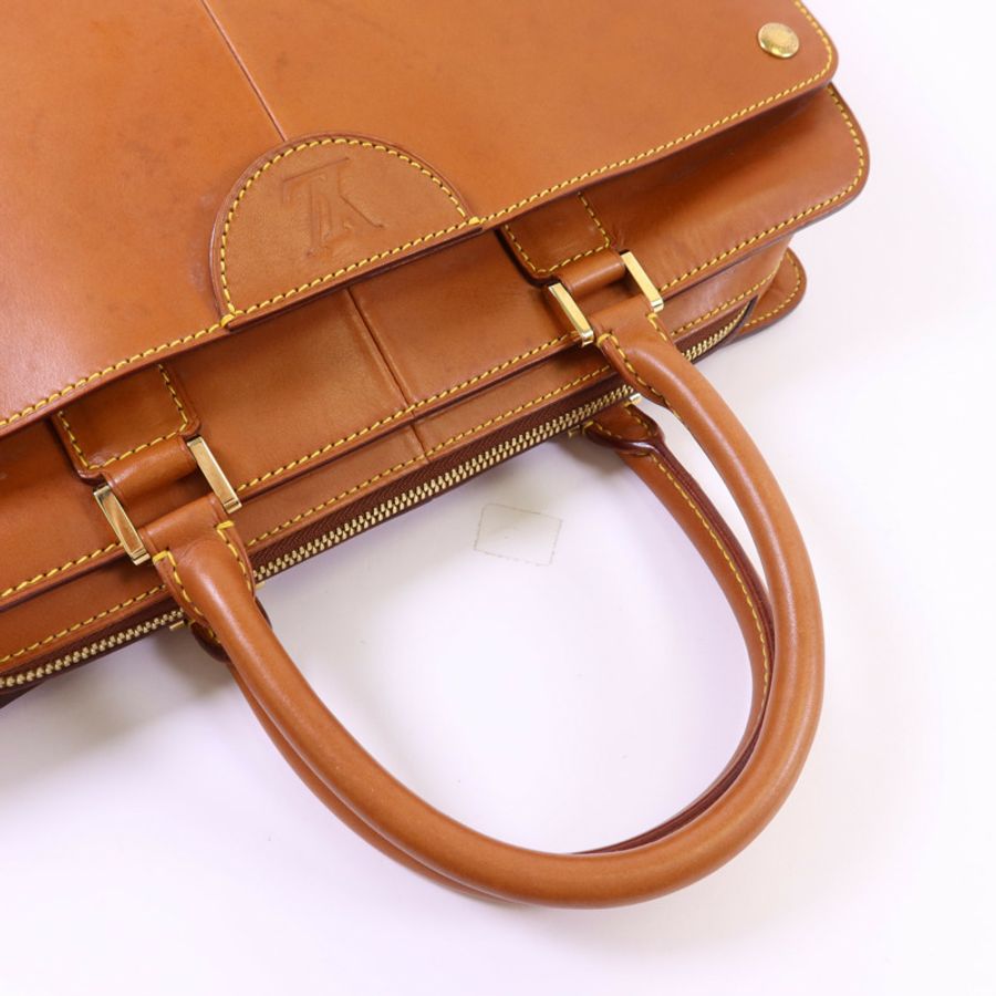 LOUIS VUITTON Nomad皮革Nomad Negev金扣手挽袋-4