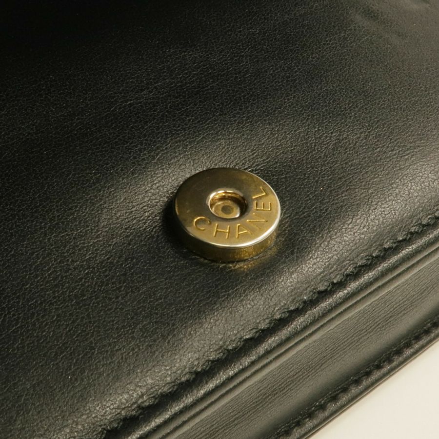 CHANEL 羊皮皮革WOC Wallet On Chain金扣鏈帶肩背袋-15