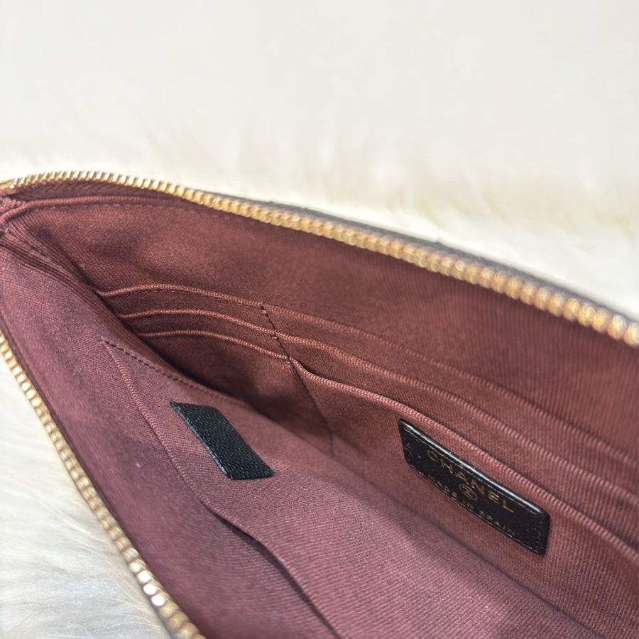 CHANEL AP4101 OCASE 黑色荔枝皮金釦 一字拉鍊 零錢包信用卡包錢包萬用包 可放手機千鈔IPHONE-27