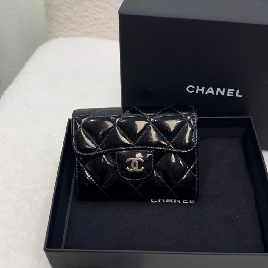🖤香奈兒卡包🔥送皮穿鏈Chanel黑銀漆皮卡包A31504Y-4