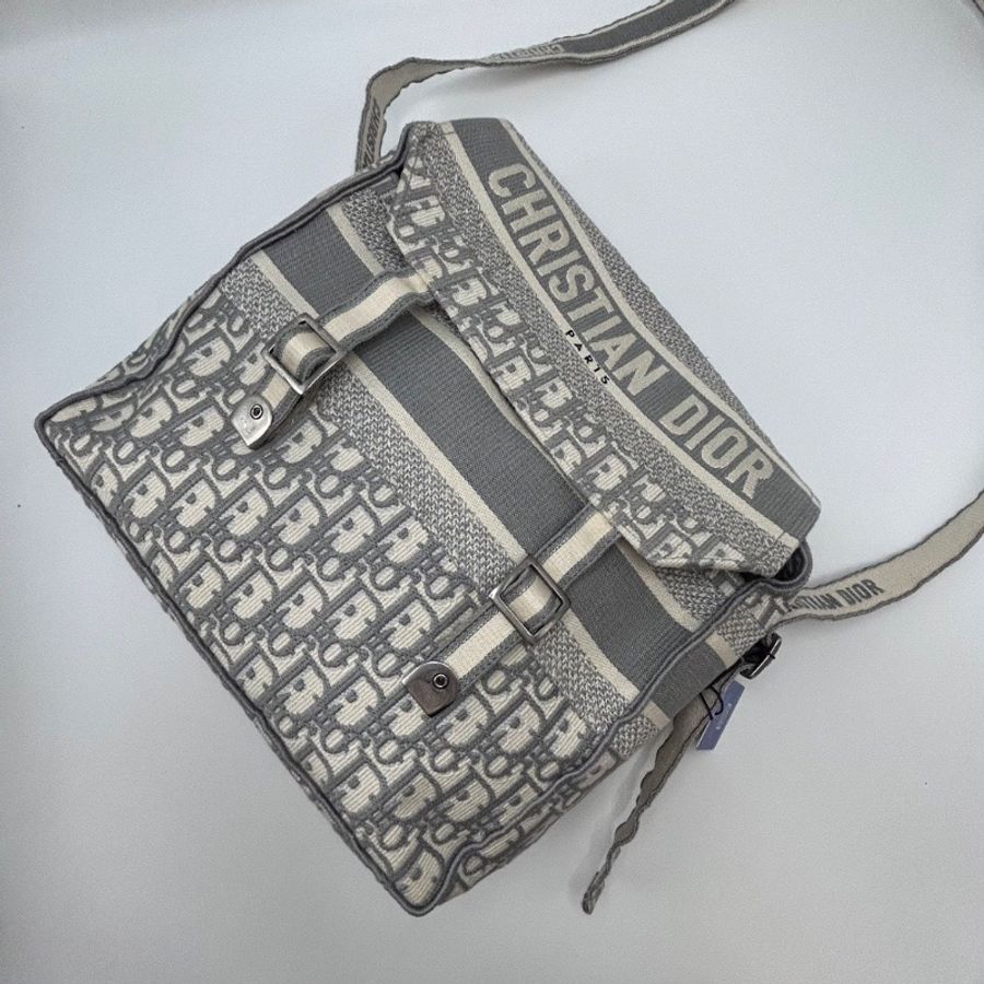 DIOR 淺灰色老花郵差肩背斜背包28*26*12 98新配件塵袋-5