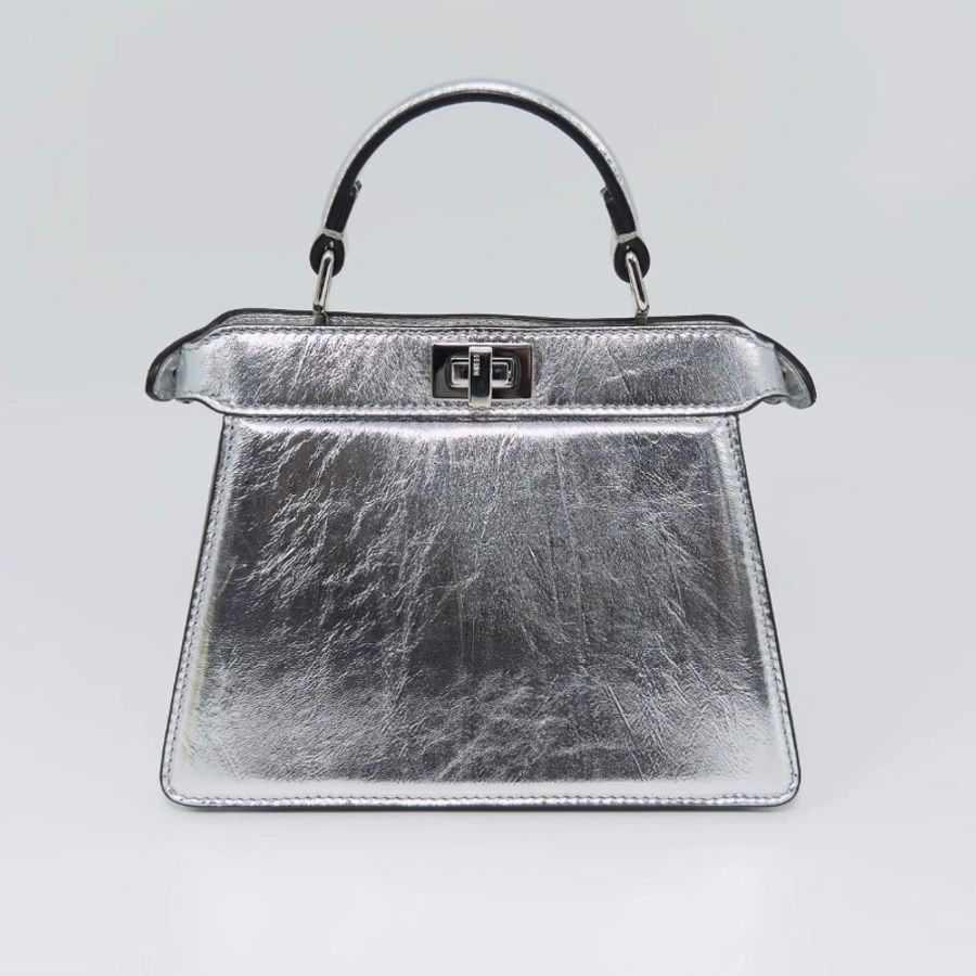 FENDI SS22太空銀掌紋牛iseeu小號peekaboo手提肩背包20*15*11 98新配件塵袋-5
