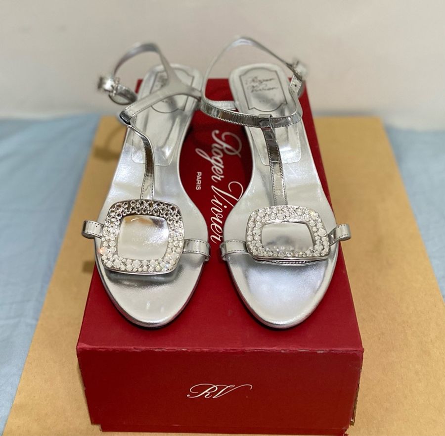 Roger Vivier SANDAL CHIPS T.45 女生 鑽扣涼鞋 銀色 36.5 全新-0