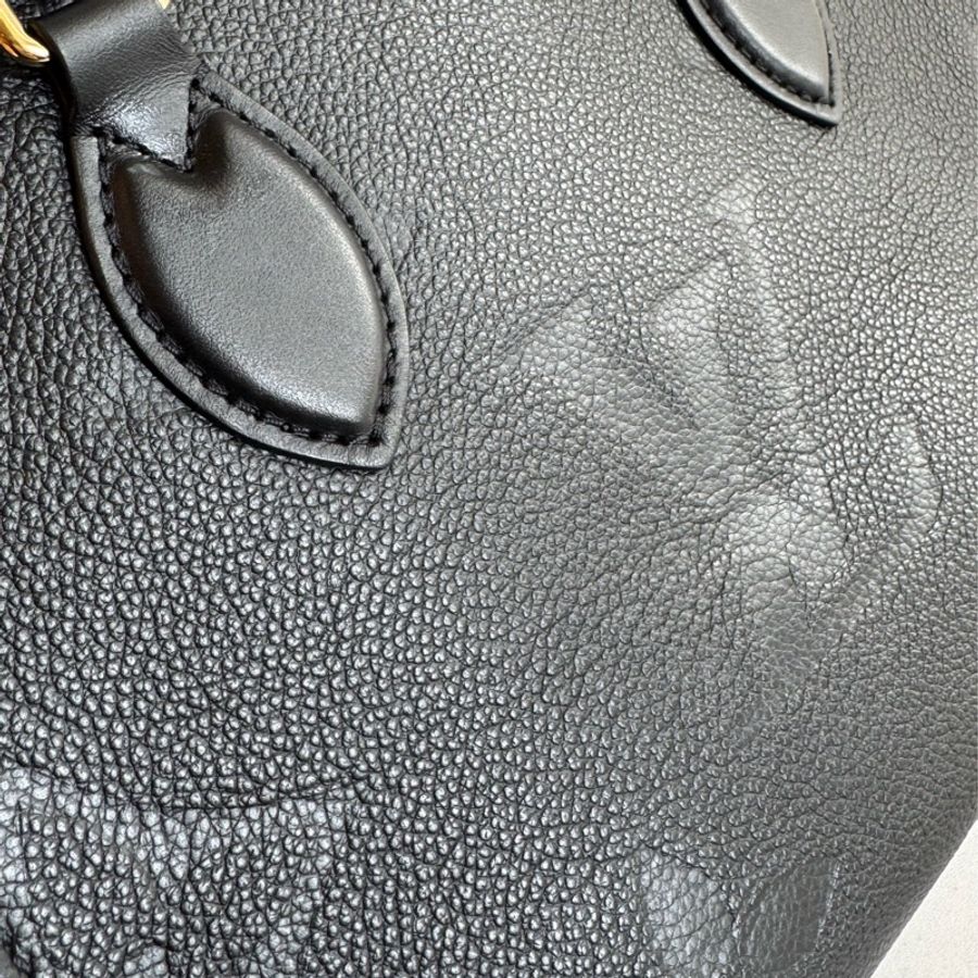 LV M45653黑壓紋on the go pm 經典不敗❤️❤️-40