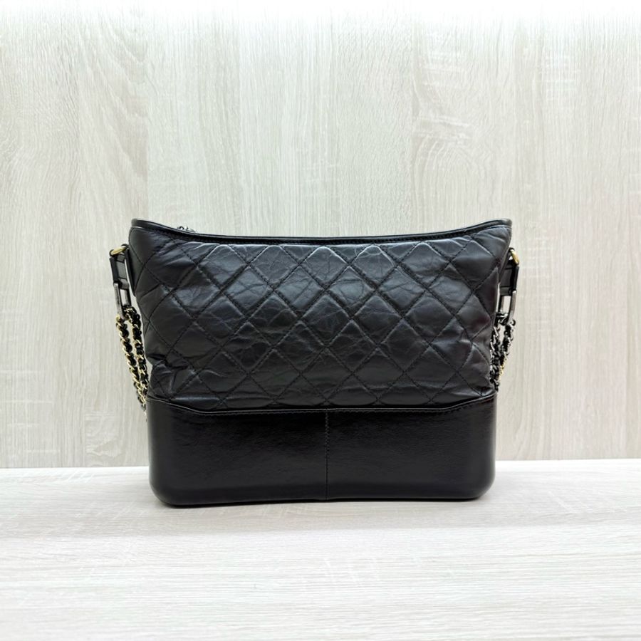 CHANEL黑色揉製牛皮大號流浪包A93824-1