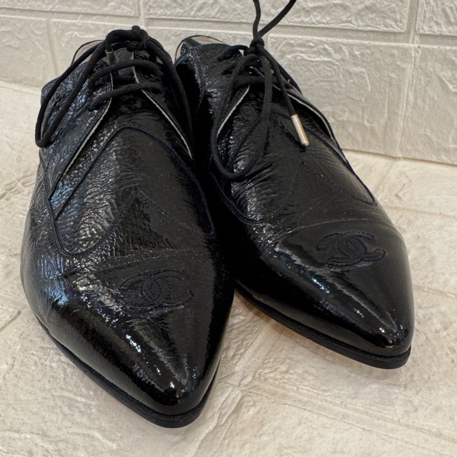 新年大特價✨✨chanel黑漆皮尖頭皮鞋👞-1