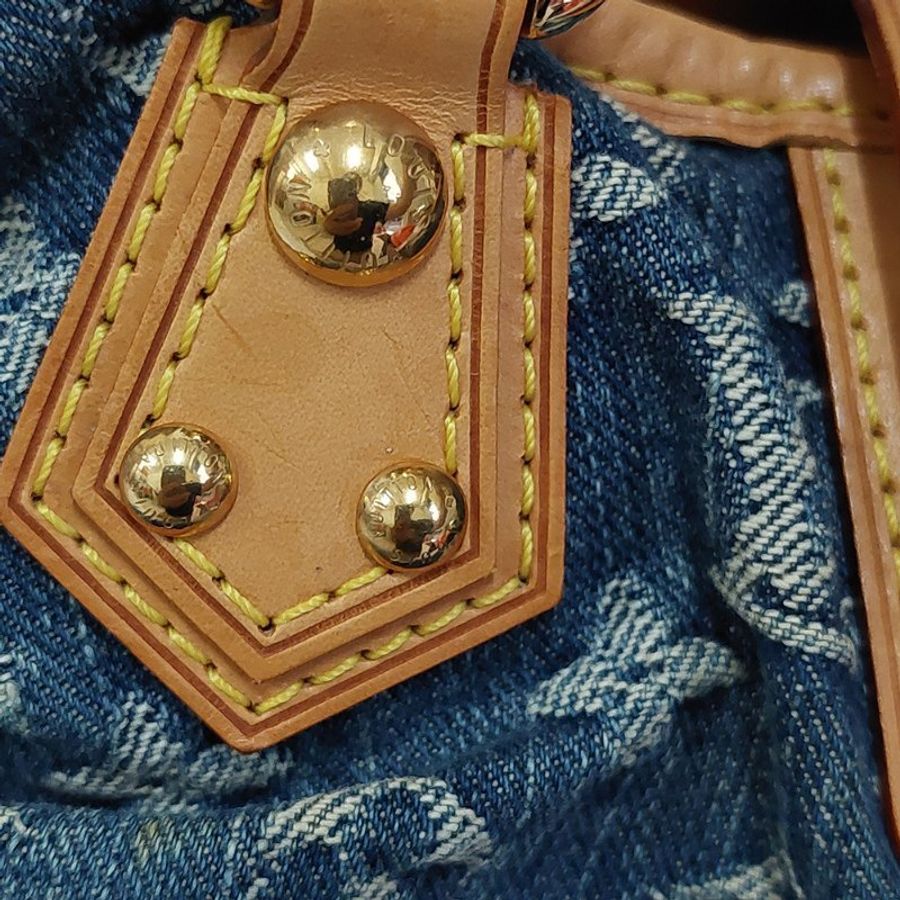 LV M95020 牛仔包🌈現貨實拍🌈 單寧牛仔布手提元寶包~二手-53